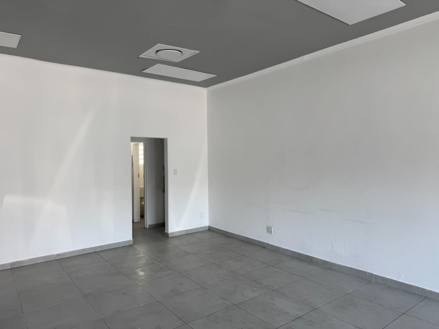 To Let Commercial Property for Rent in Wynberg Western Cape
